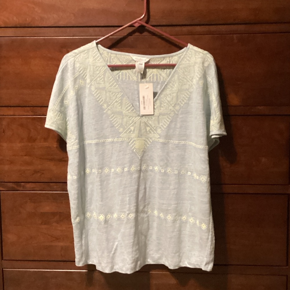 Sundance Light Blue and Cream Embroidered Tee